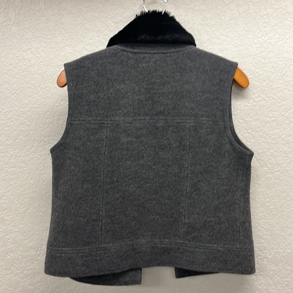 Talbots Wool Button Front Vest with Removable Fur Collar Size SP - Picture 6 of 6